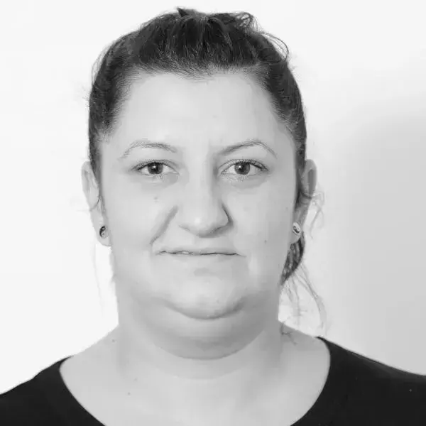 Laura MIHALCEA